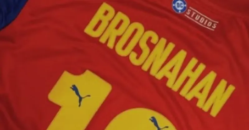 Rachel Brosnahan vaza camisa do Bahia: Superman Legacy e o novo uniforme tricolor
