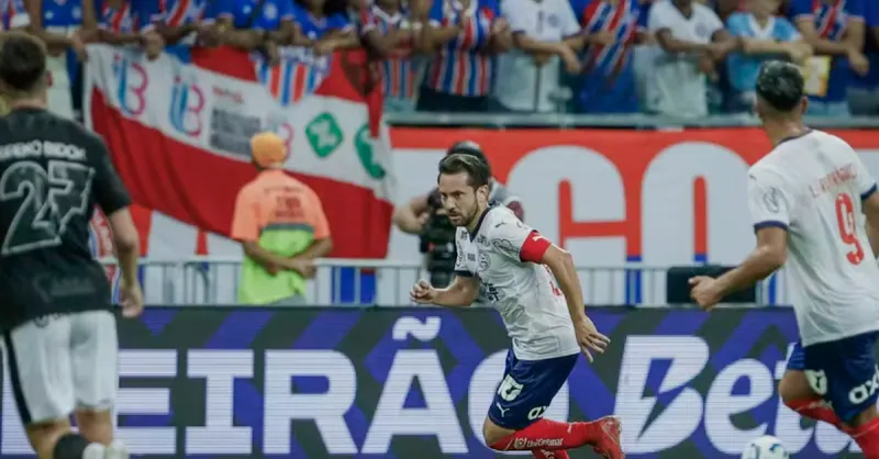 Análise Crítica: Bahia Empata Sem Gols e Everton Ribeiro é Expulso na Sula