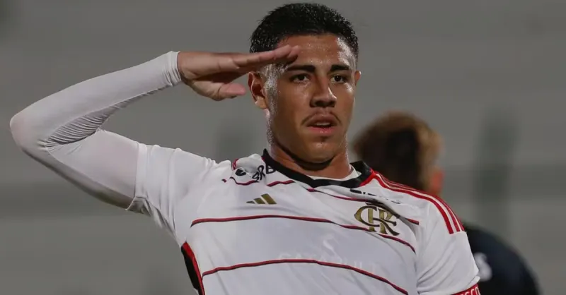 Iago: Flamengo Recusa Bahia por Zagueiro da Base - Futuro Incerto?